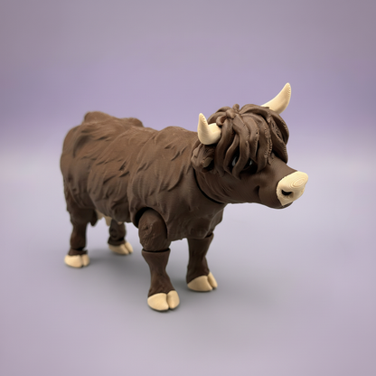Highland Cattle Seitenansicht – Lavendel