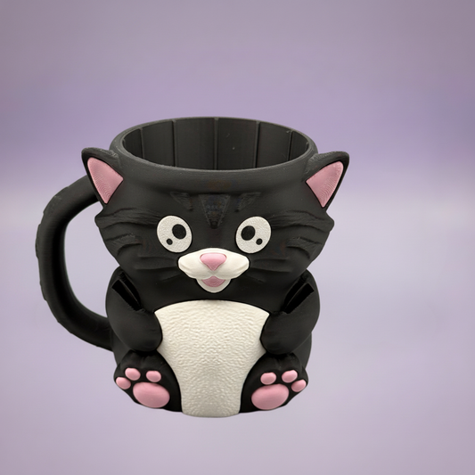 Schwarze Katze Vorderansicht